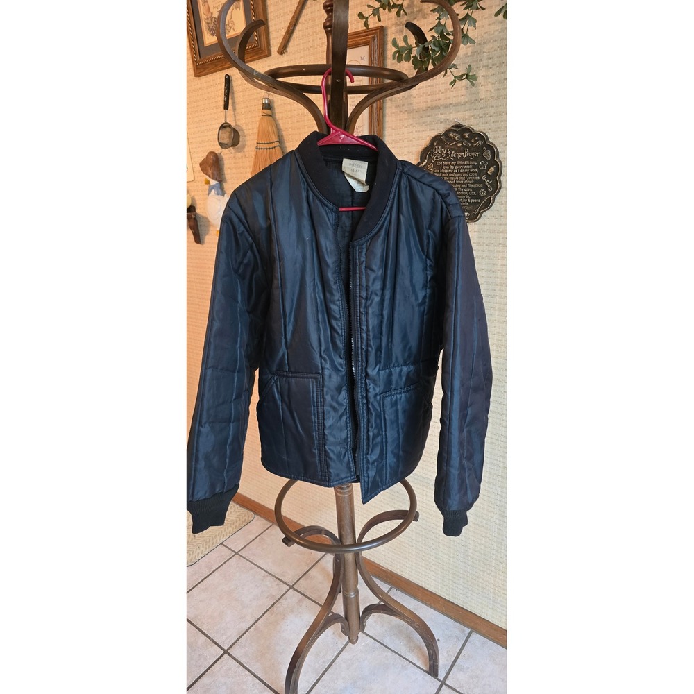 RefrigiWear 0925R Insulated Cooler Jacket Black Quilted Bomber Mens Medium